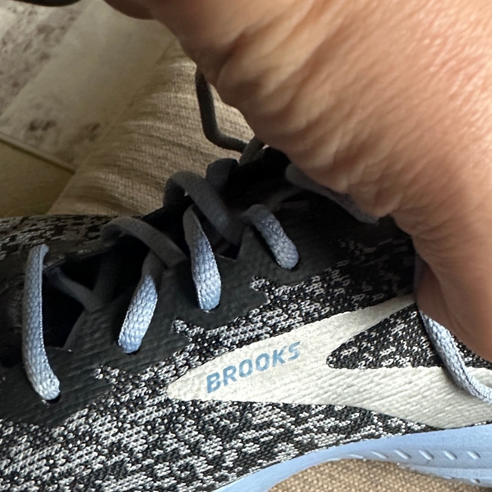 Brooks Women's Launch 6 Running Shoes, - Picture 2 of 14